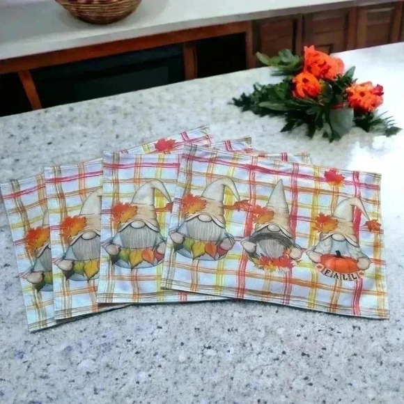 Gnome Decor - 6 piece fall gnome decor. Large gnome, wall sign, 4 placemats - Picture 5 of 11